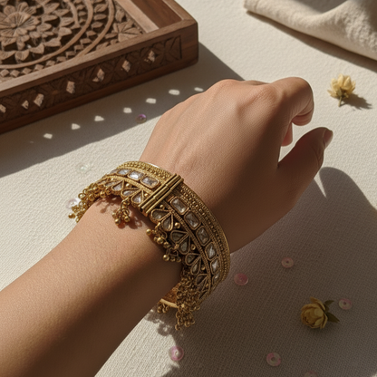 Pihu Traditional Rajwada Gold Plated Ghungroo Bangle Kada