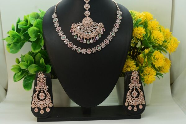 Sleek Design Rosegold Necklace